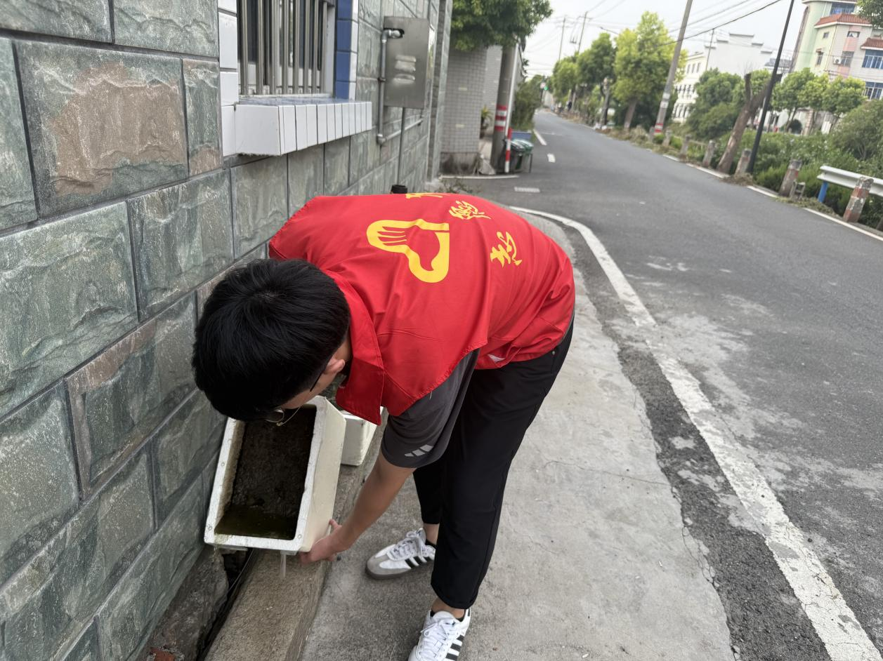 配图1