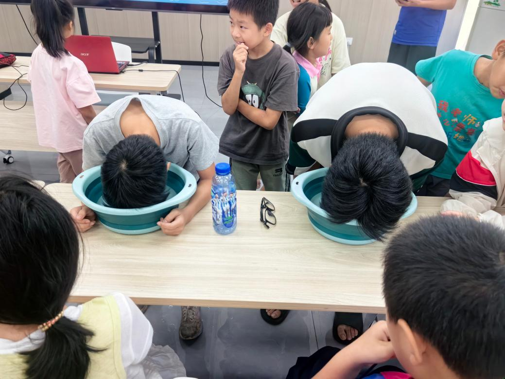 配图4